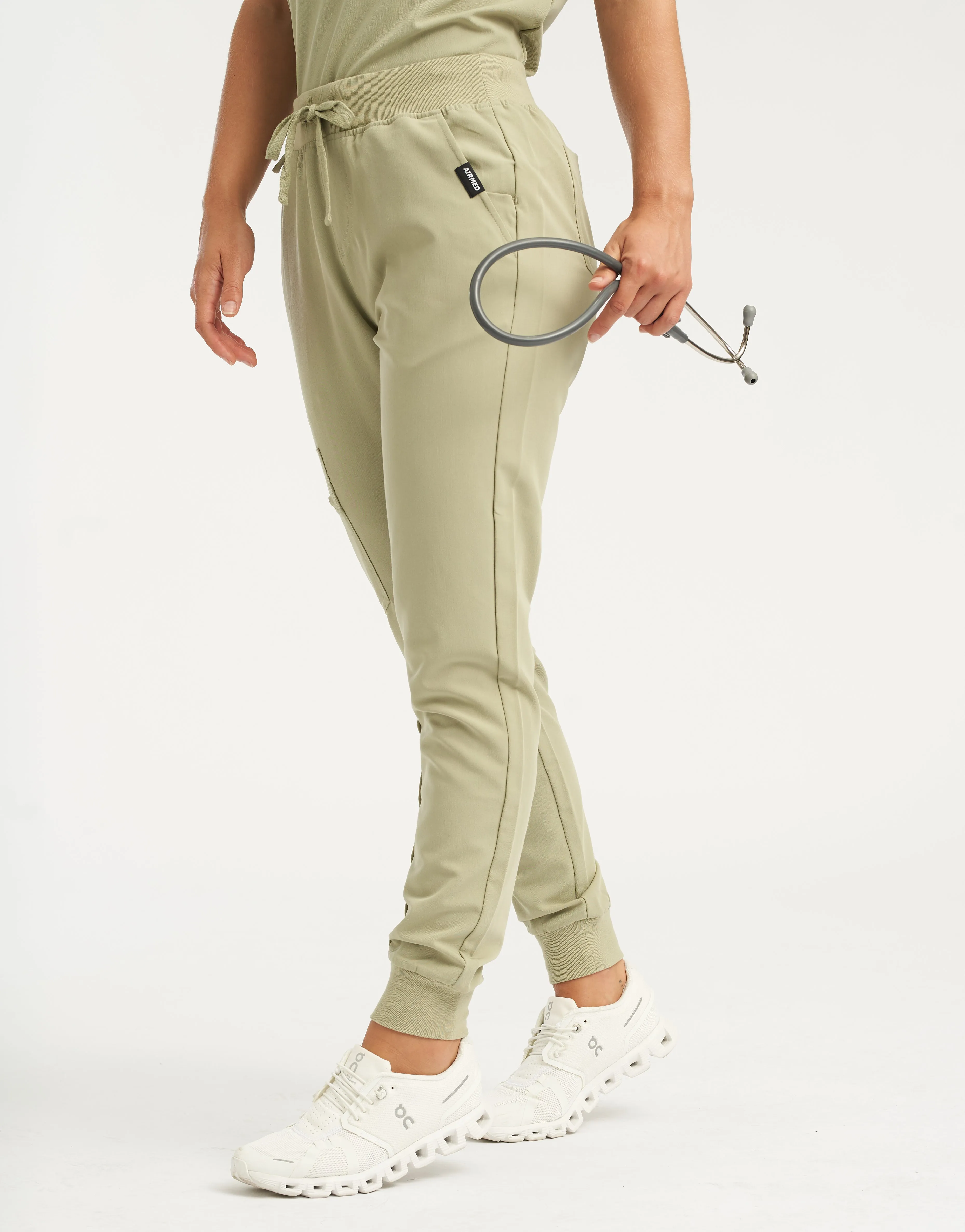 Essential Jogger Scrub Pants - Matcha