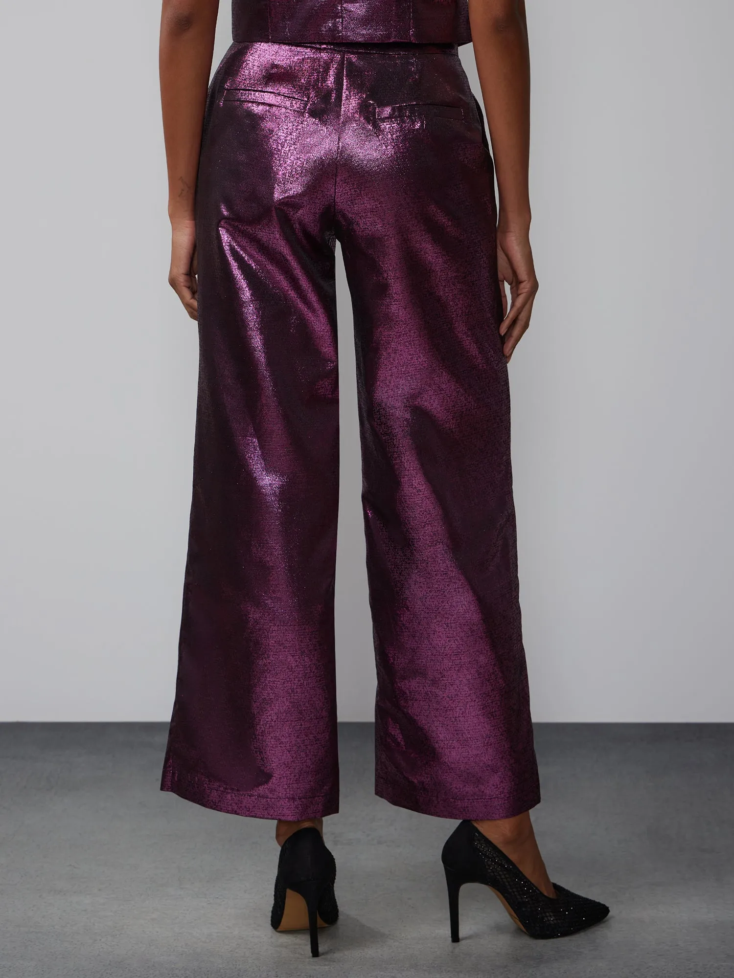 High Rise Metallic Accent Pant