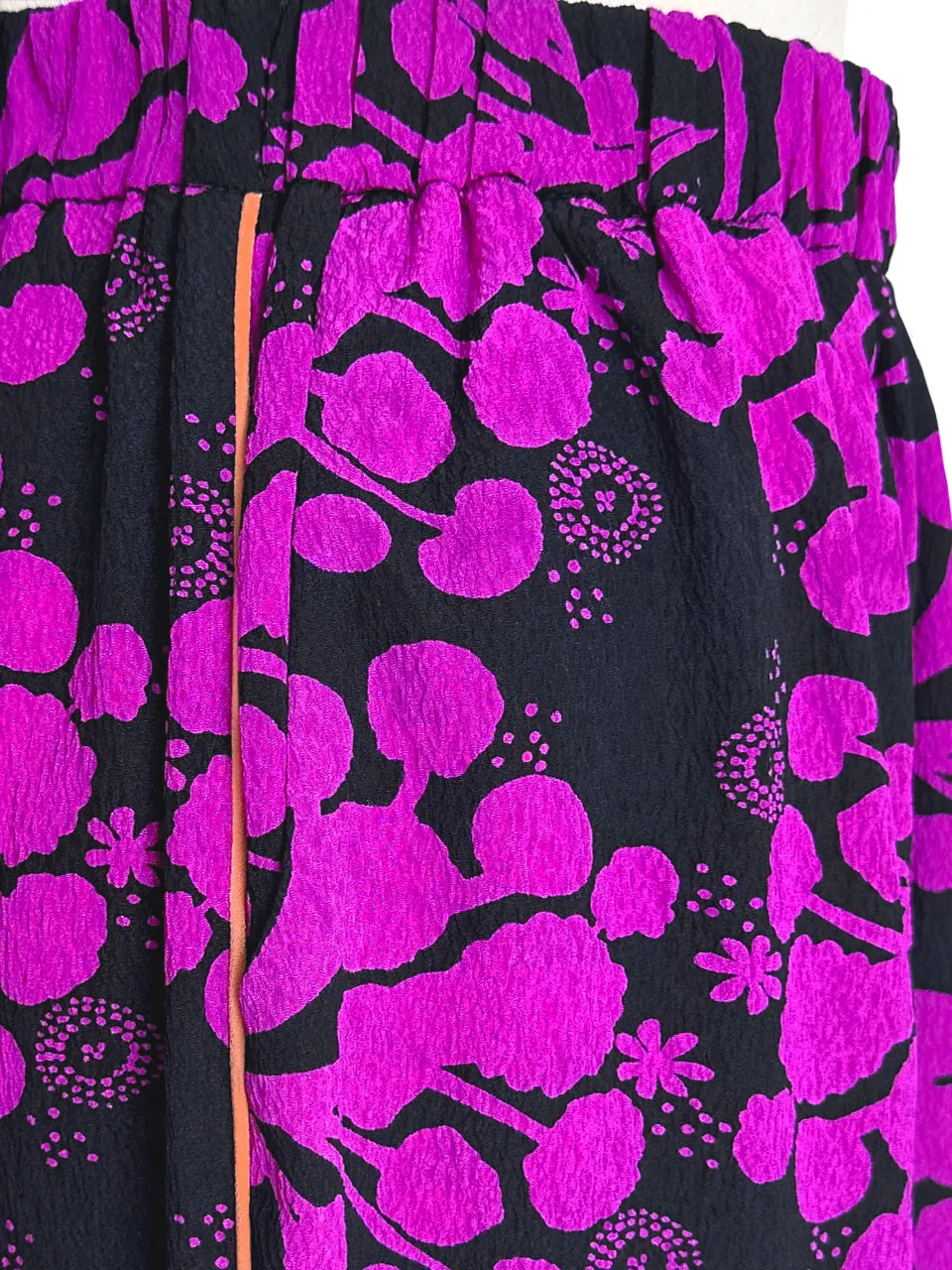 Last Chance! Fuchsia Blooming Petal Contrast Piping Silky Cropped Trousers