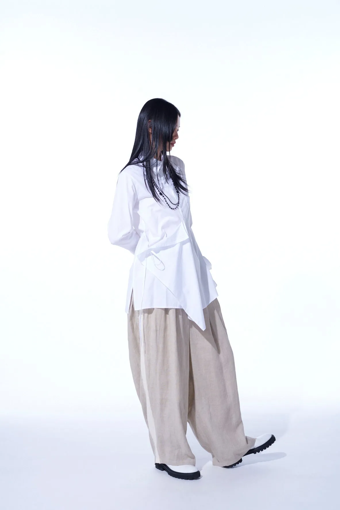 LINEN GAUZE DUAL FABRIC 12-PLEATED PANTS WITH SIDE TAPE