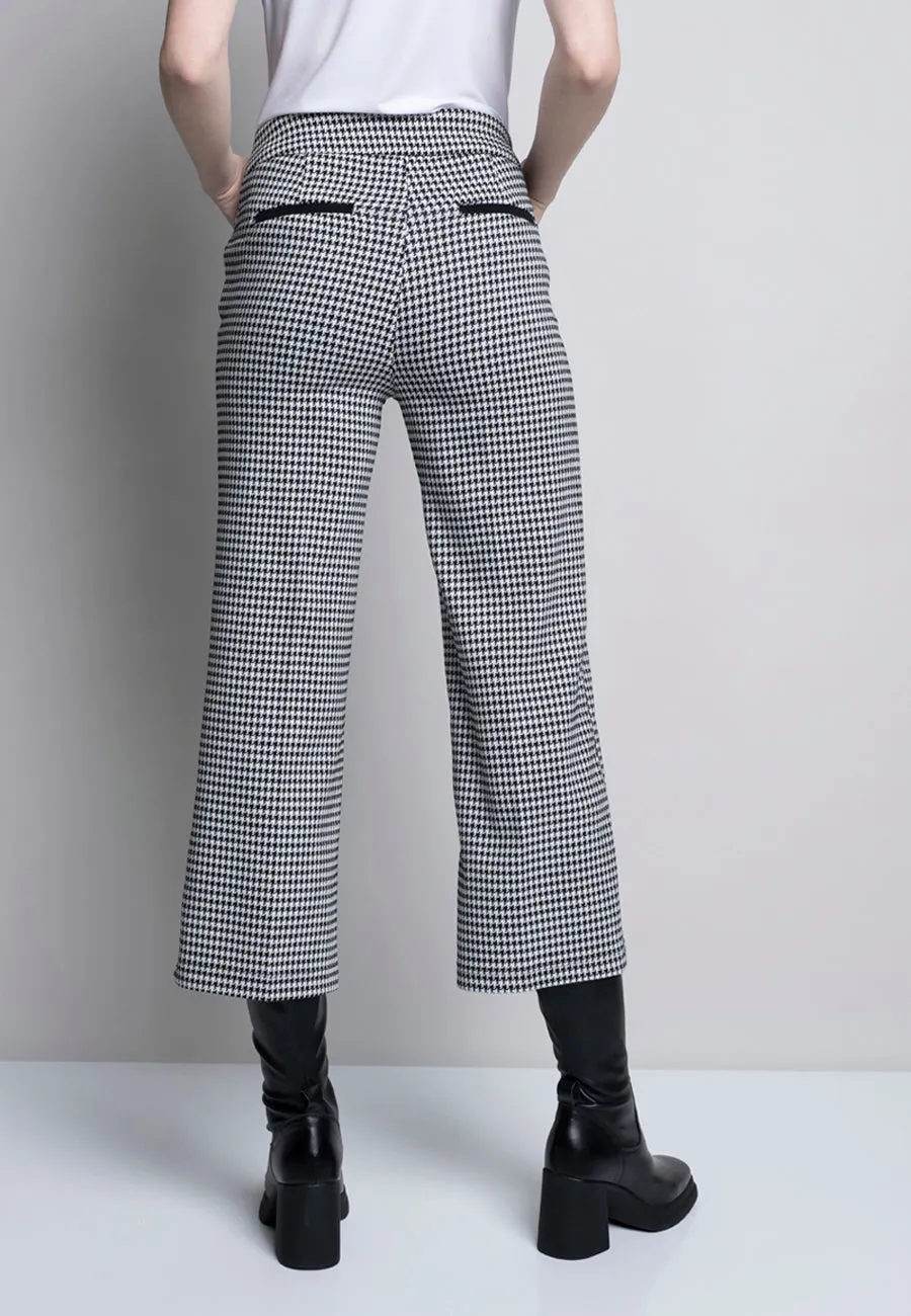 Piping Detailed Wide-Leg Cropped Pants