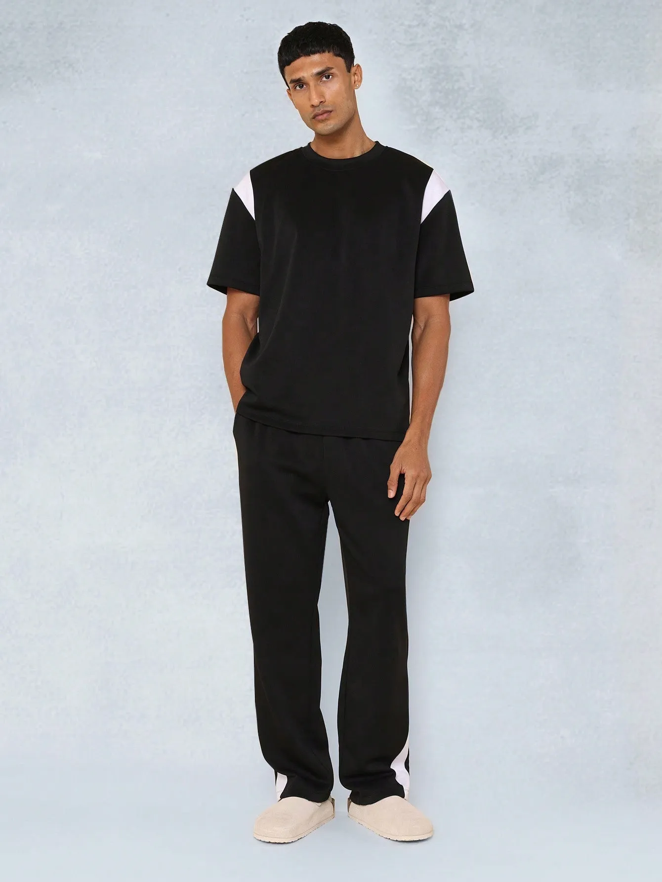 Regular Fit Short Sleeve Tee And Straight Fit Jogger With Contrast Colour 2 Piece Set