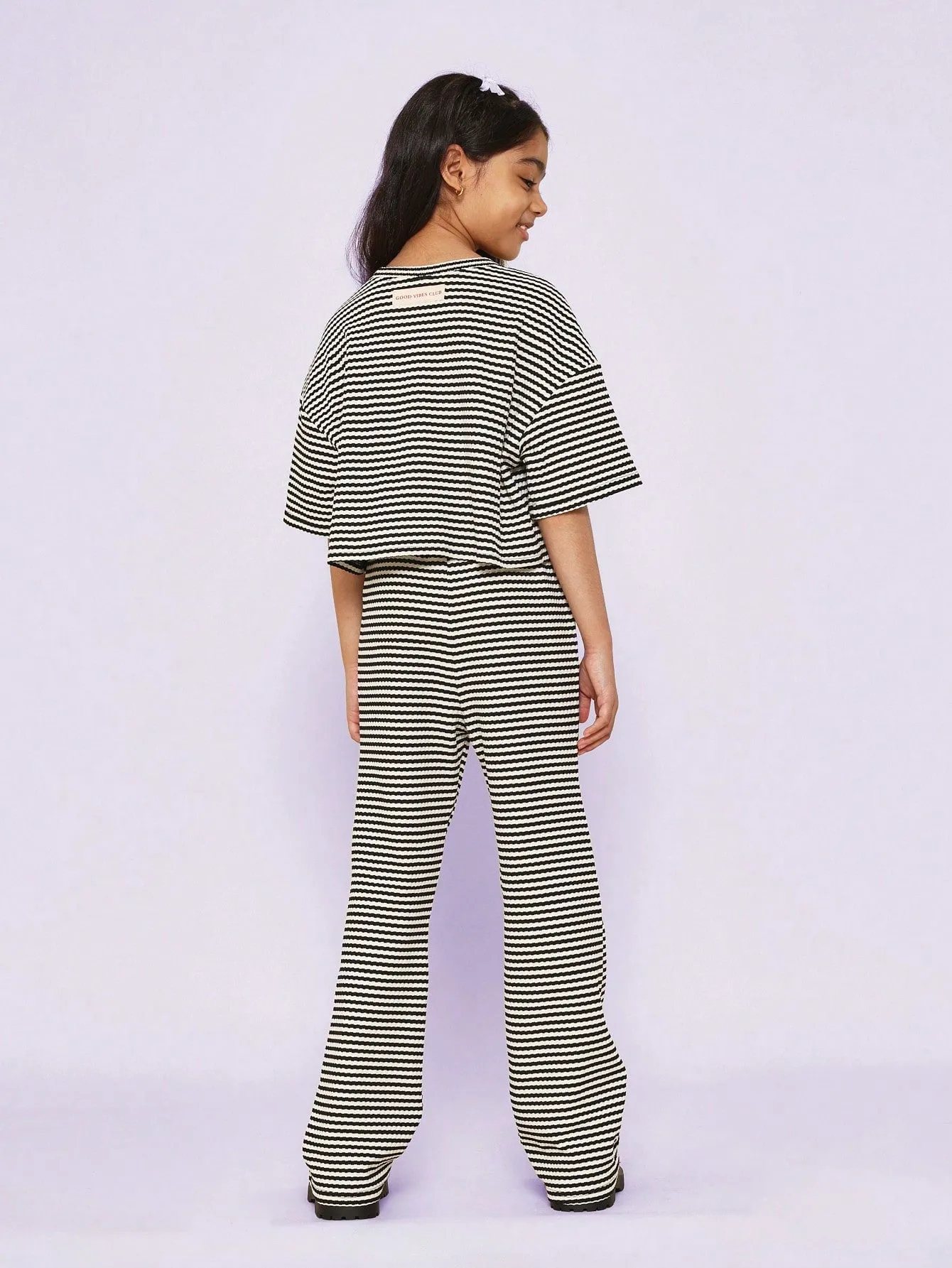 Tween Girls Textured Crop Fit Stripe Mono Shirt And Flare Fit Pant 2 Piece Set